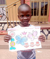 ウガンダの子どもの写真